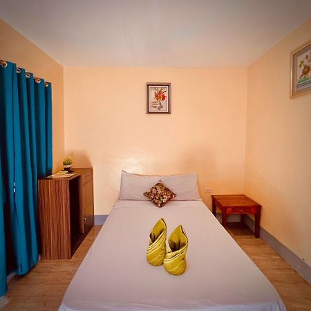 Indino Guesthouse Moalboal Buitenkant foto