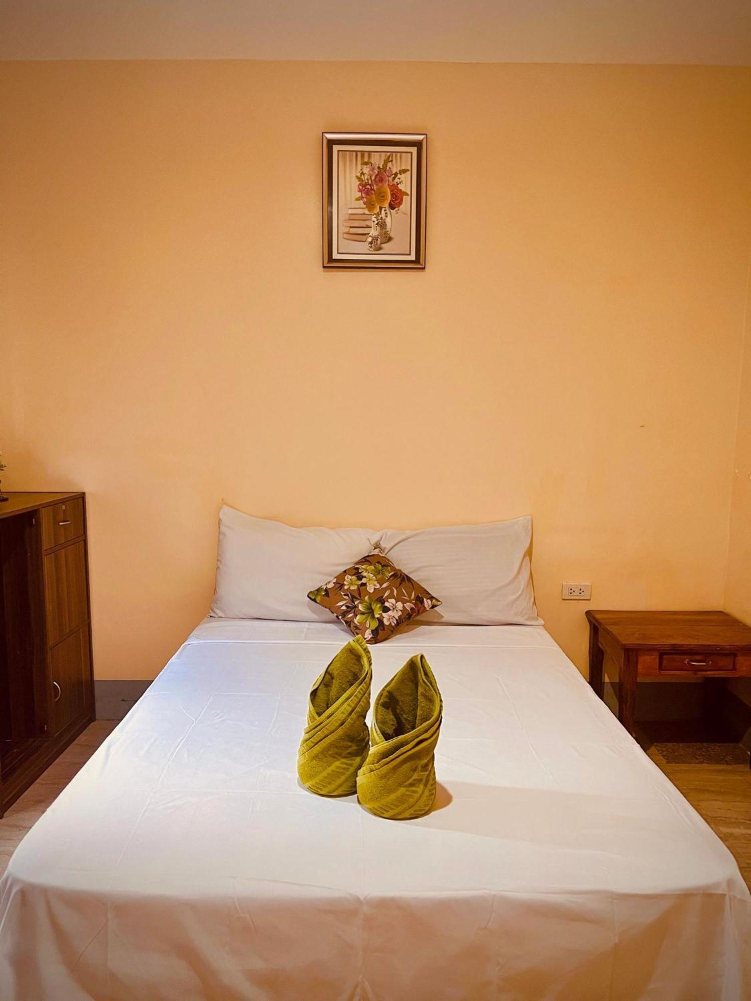 Indino Guesthouse Moalboal Buitenkant foto