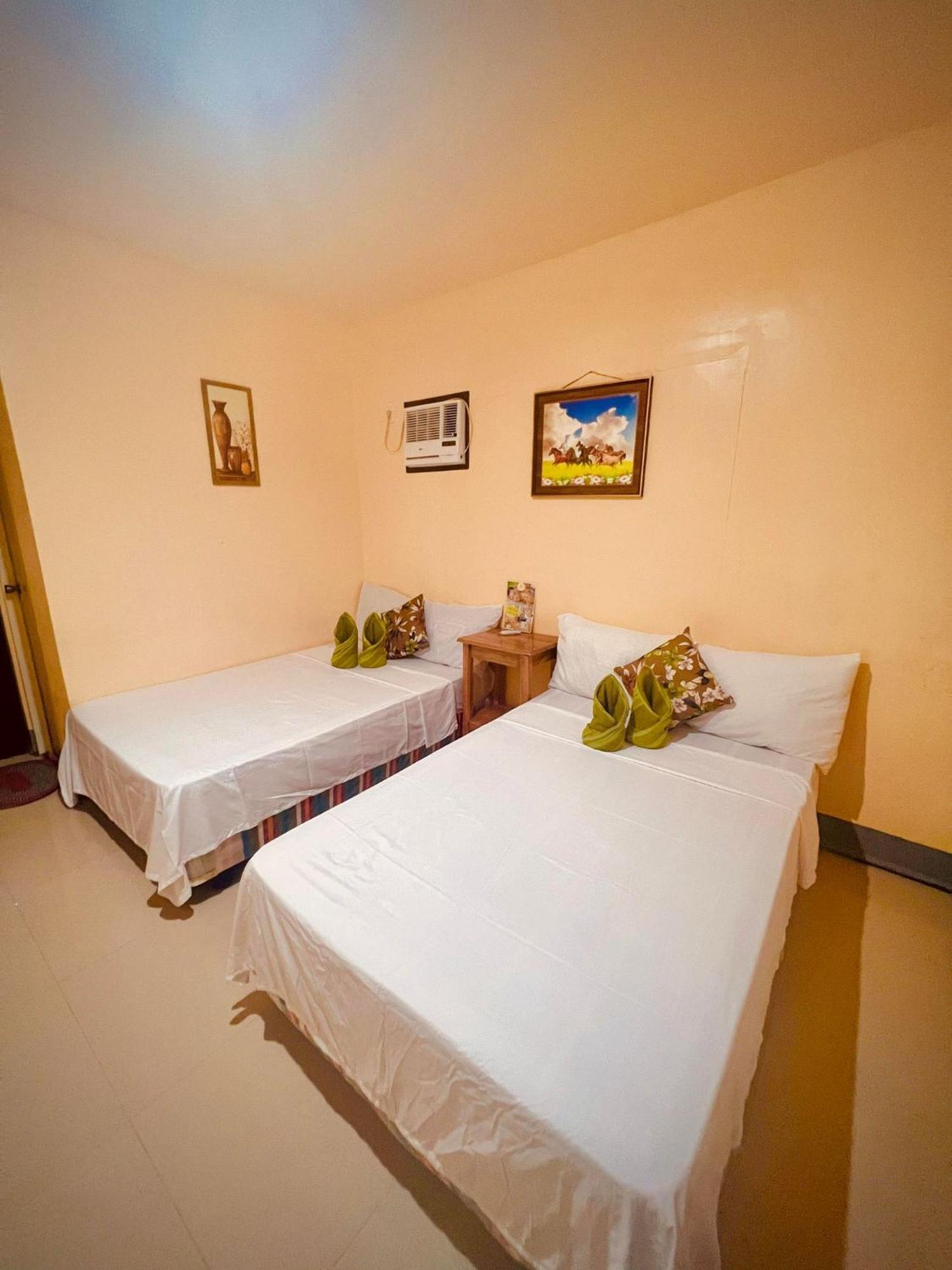 Indino Guesthouse Moalboal Buitenkant foto