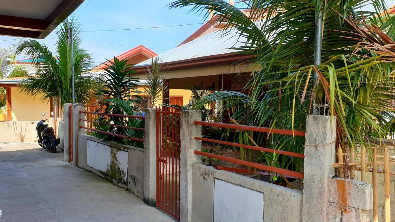 Indino Guesthouse Moalboal Buitenkant foto